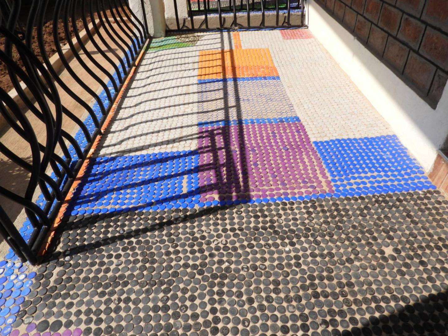 Plastic Bottles House Entebbe Exterior photo